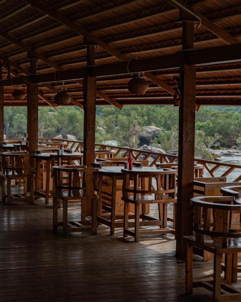 Leo Woods Hampi River View Hotel Eksteriør billede